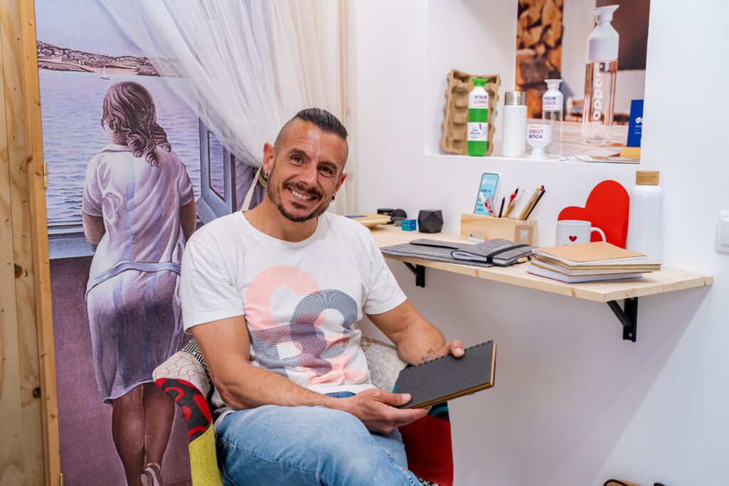 Dar a conocer al fundadador de Promo Regalo MTD su historia y su compromiso