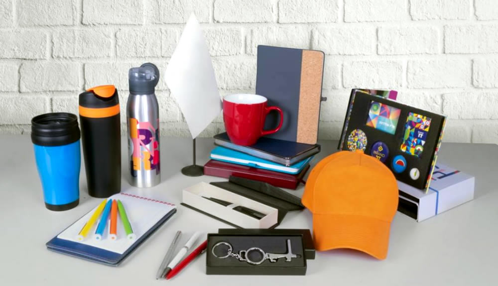 Muestra los regalos promocionales que tenemos el compromiso de hacer